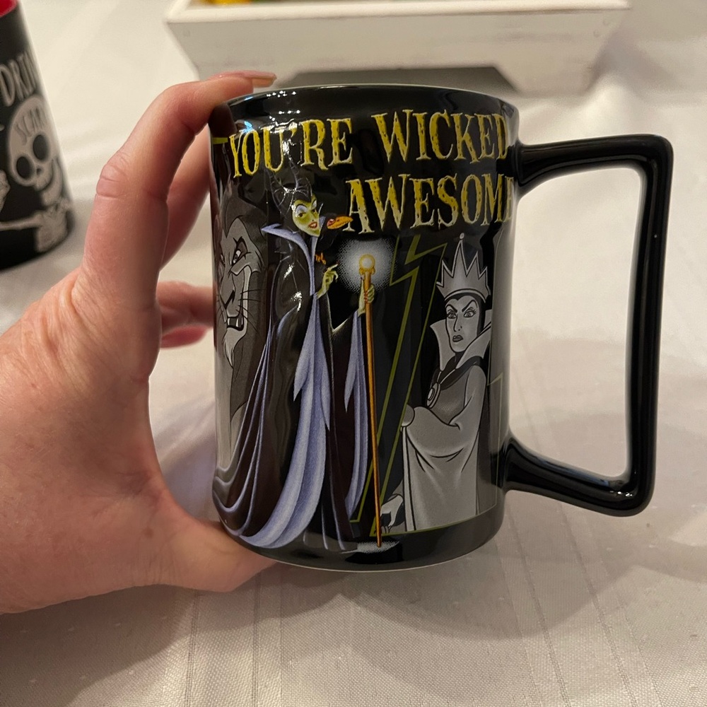 NWOT Disney Villains Coffee Mug. “You’re wicked awesome “🎉 host pick 🎉 - Picture 3 of 7